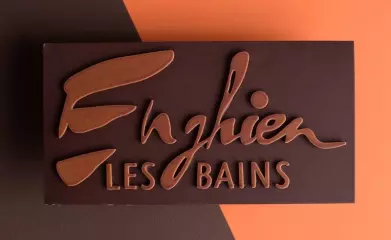 Chocolat personnalisé avec la gravure sur chocolat pour entreprises et particuliers